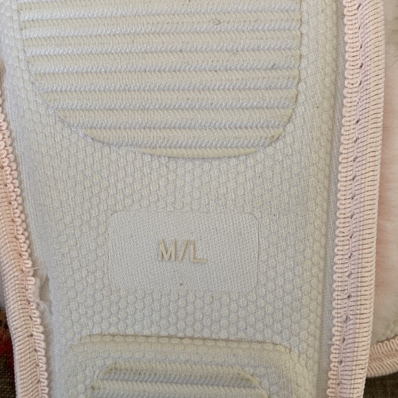 Splendid Slippers - Picture 6 of 8